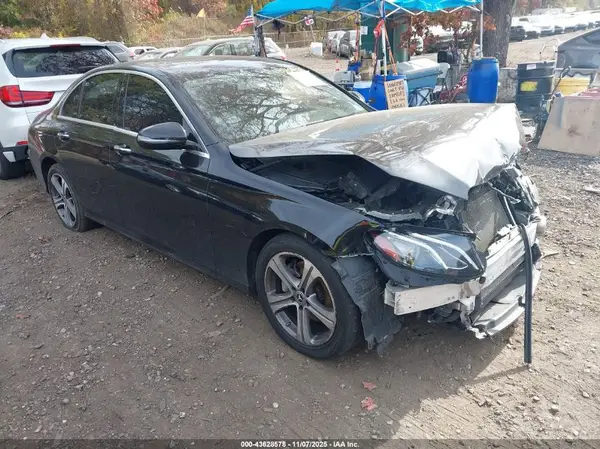 WDDZF4KB1JA320909 2018 MERCEDES-BENZ E-KLASSE - Image 1