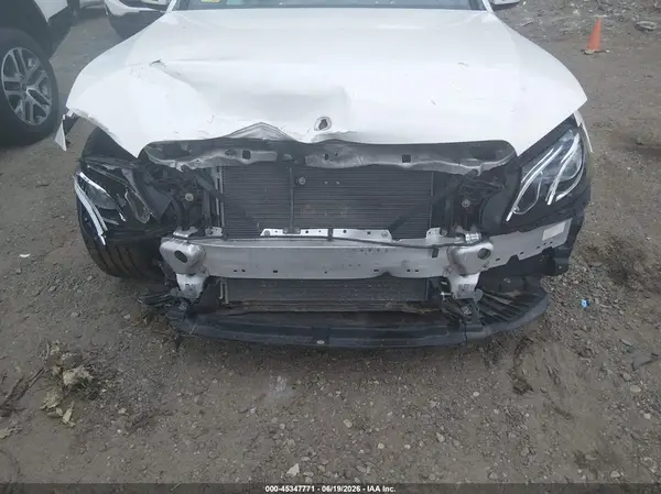 2019 MERCEDES-BENZ E-KLASSE auction photo 6