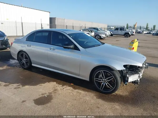WDDZF4KB1KA599568 2019 MERCEDES-BENZ E-KLASSE - Image 1