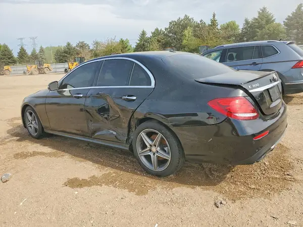 WDDZF4KB2HA033573 2017 MERCEDES-BENZ E-KLASSE - Image 2