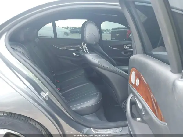 WDDZF4KB2HA100656 2017 MERCEDES-BENZ E-KLASSE - Image 8