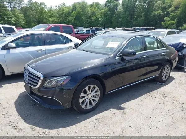 WDDZF4KB2HA126271 2017 MERCEDES-BENZ E-KLASSE - Image 2