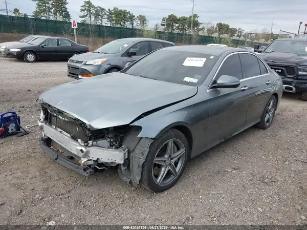 WDDZF4KB2HA236351 2017 MERCEDES-BENZ E-KLASSE - Image 2