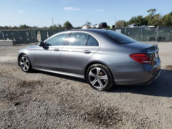 WDDZF4KB2JA340263 2018 MERCEDES-BENZ E-KLASSE - Image 2