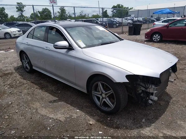 WDDZF4KB3HA045084 2017 MERCEDES-BENZ E-KLASSE - Image 1