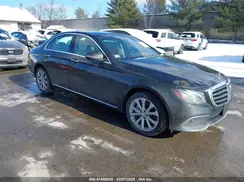 WDDZF4KB3HA076917 2017 MERCEDES-BENZ E-KLASSE