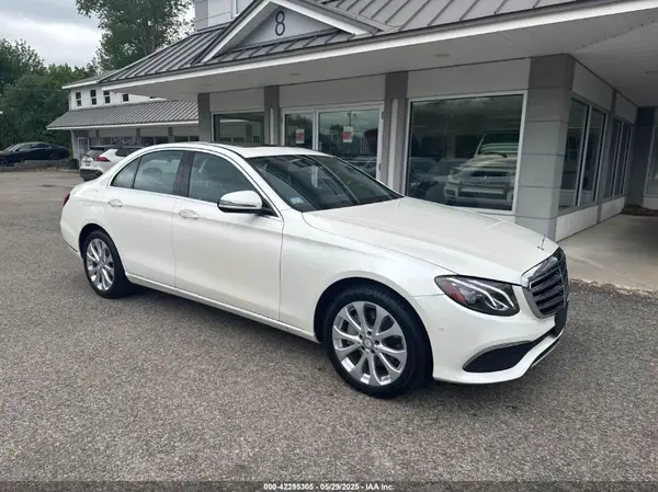 WDDZF4KB3HA208509 2017 MERCEDES-BENZ E-KLASSE - Image 1
