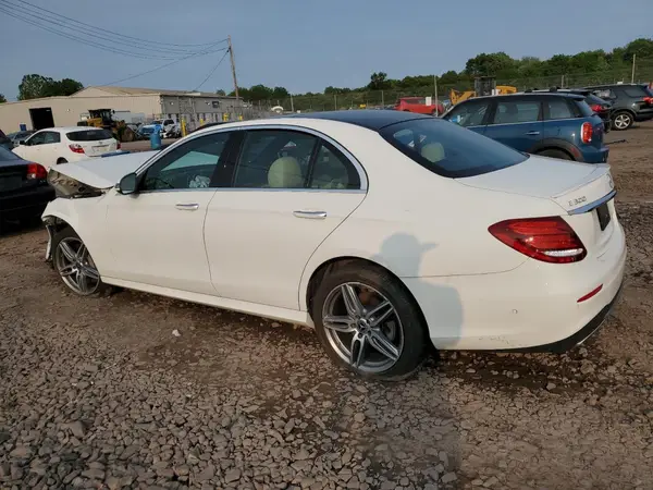 WDDZF4KB3JA344483 2018 MERCEDES-BENZ E-KLASSE - Image 2
