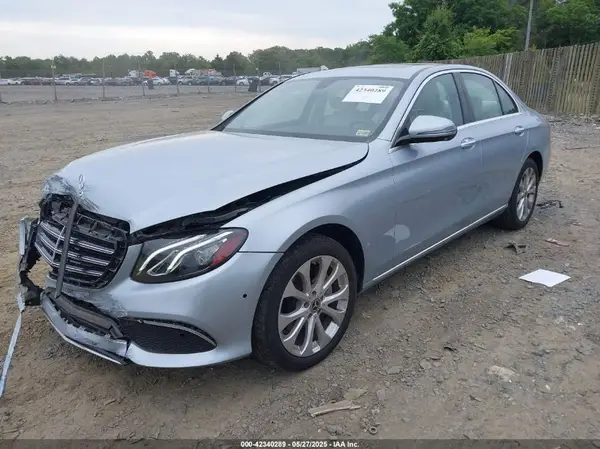 WDDZF4KB3JA385504 2018 MERCEDES-BENZ E-KLASSE - Image 2