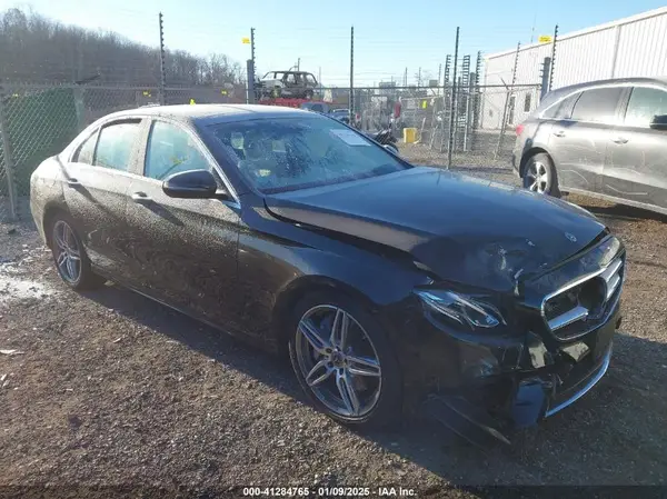 WDDZF4KB3JA411700 2018 MERCEDES-BENZ E-KLASSE - Image 1