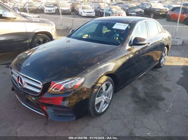 WDDZF4KB3JA461223 2018 MERCEDES-BENZ E-KLASSE - Image 2