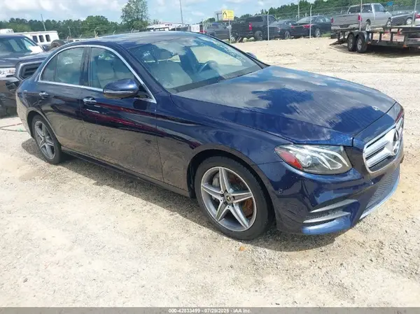 WDDZF4KB3KA659270 2019 MERCEDES-BENZ E-KLASSE - Image 1