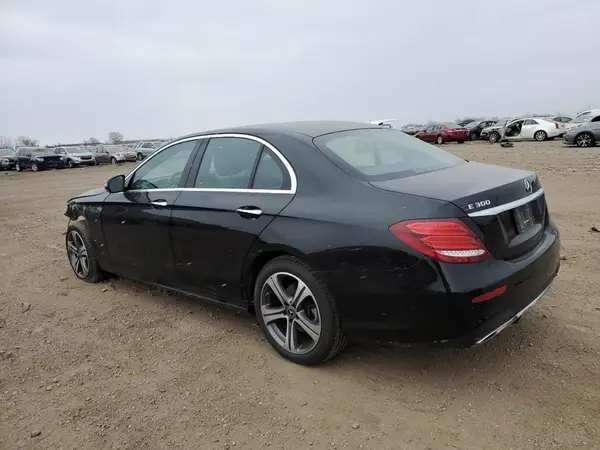 WDDZF4KB3KA672973 2019 MERCEDES-BENZ E-KLASSE - Image 2