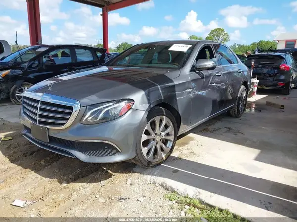 WDDZF4KB4HA072407 2017 MERCEDES-BENZ E-KLASSE - Image 2
