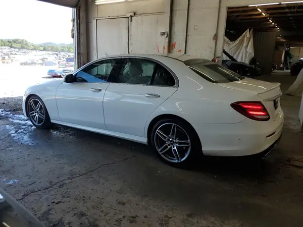 WDDZF4KB4HA076876 2017 MERCEDES-BENZ E-KLASSE - Image 2