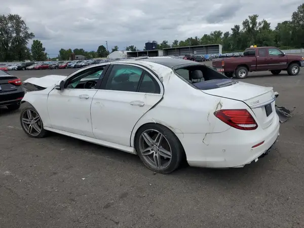 WDDZF4KB4HA216988 2017 MERCEDES-BENZ E-KLASSE - Image 2