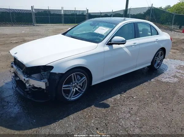 WDDZF4KB4JA370171 2018 MERCEDES-BENZ E-KLASSE - Image 2