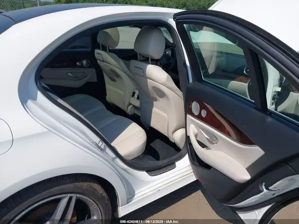 WDDZF4KB4JA370171 2018 MERCEDES-BENZ E-KLASSE - Image 8