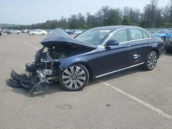 WDDZF4KB4JA458783 2018 MERCEDES-BENZ E-KLASSE - Image 1