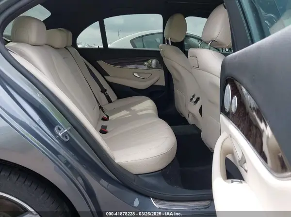 WDDZF4KB4KA489825 2019 MERCEDES-BENZ E-KLASSE - Image 8