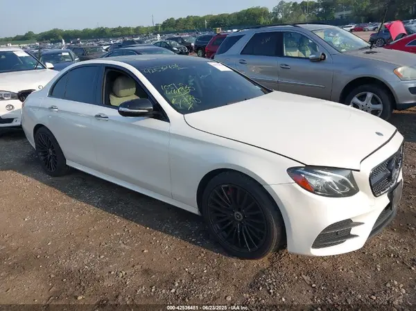 WDDZF4KB4KA668110 2019 MERCEDES-BENZ E-KLASSE - Image 1