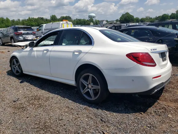 WDDZF4KB5HA017528 2017 MERCEDES-BENZ E-KLASSE - Image 2