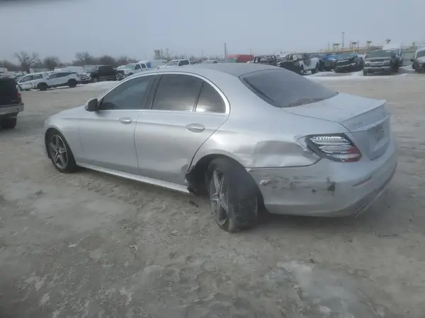 WDDZF4KB5HA043417 2017 MERCEDES-BENZ E-KLASSE - Image 2