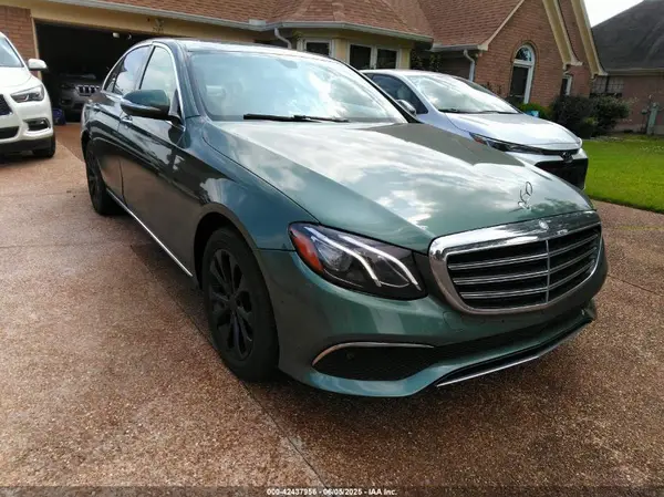 WDDZF4KB5HA102997 2017 MERCEDES-BENZ E-KLASSE - Image 1