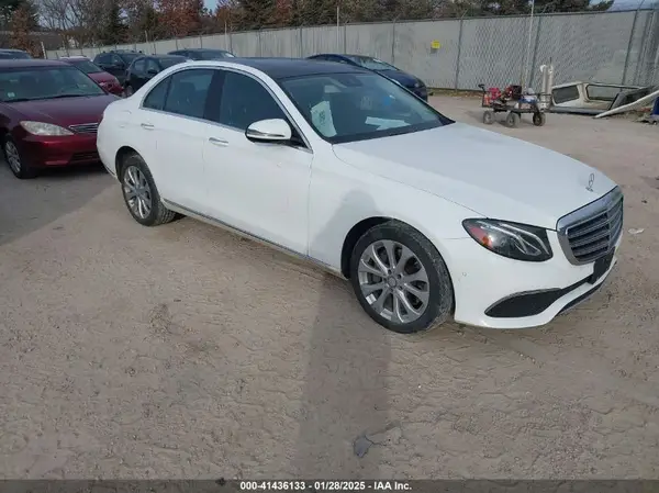 WDDZF4KB5HA207734 2017 MERCEDES-BENZ E-KLASSE - Image 1