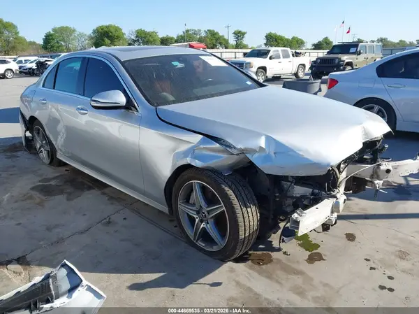 WDDZF4KB5HA238367 2017 MERCEDES-BENZ E-KLASSE - Image 1