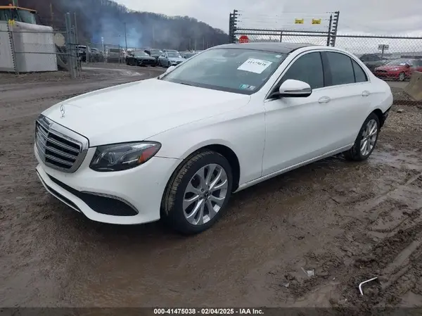WDDZF4KB5JA302574 2018 MERCEDES-BENZ E-KLASSE - Image 2