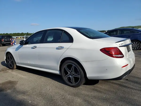 WDDZF4KB5JA347062 2018 MERCEDES-BENZ E-KLASSE - Image 2
