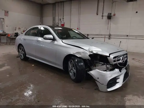 WDDZF4KB5JA380742 2018 MERCEDES-BENZ E-KLASSE - Image 1