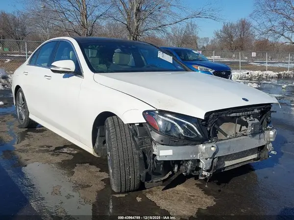 WDDZF4KB5KA521634 2019 MERCEDES-BENZ E-KLASSE - Image 1