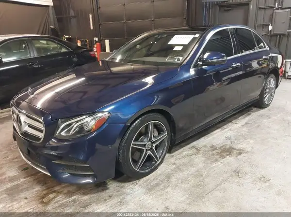 WDDZF4KB5KA563057 2019 MERCEDES-BENZ E-KLASSE - Image 2