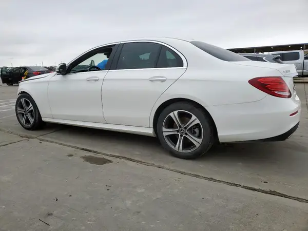 WDDZF4KB5KA662011 2019 MERCEDES-BENZ E-KLASSE - Image 2