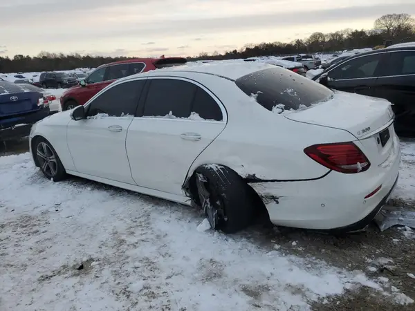 WDDZF4KB5KA677365 2019 MERCEDES-BENZ E-KLASSE - Image 2