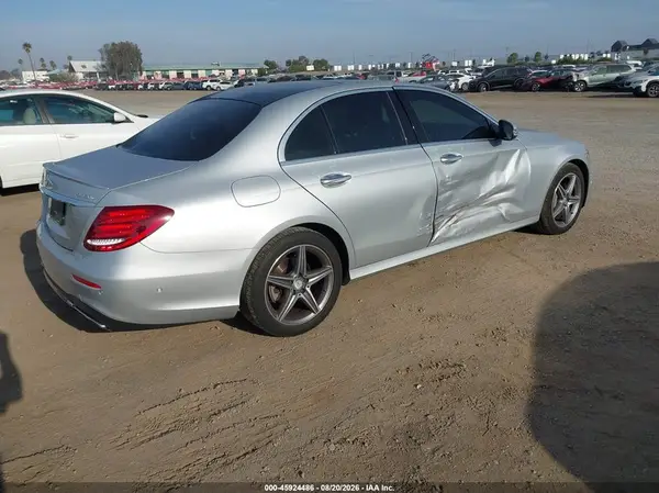 2017 MERCEDES-BENZ E-KLASSE IAAI lot 45924486 auction photo 4