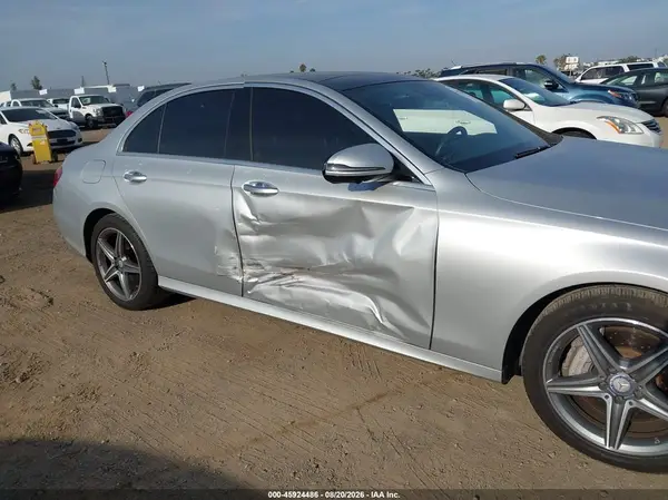 2017 MERCEDES-BENZ E-KLASSE IAAI lot 45924486 auction photo 6
