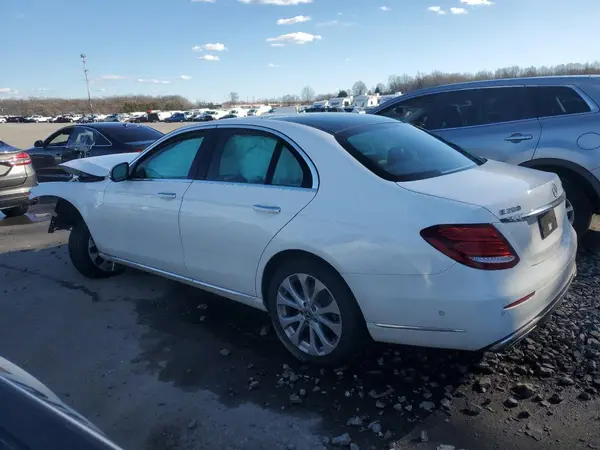 WDDZF4KB6HA233839 2017 MERCEDES-BENZ E-KLASSE - Image 2