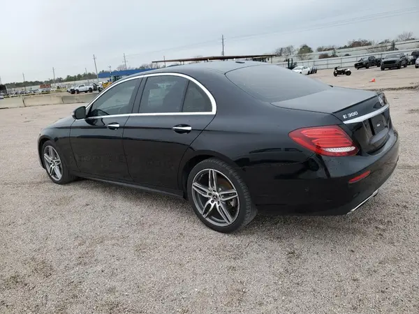 WDDZF4KB6HA255212 2017 MERCEDES-BENZ E-KLASSE - Image 2
