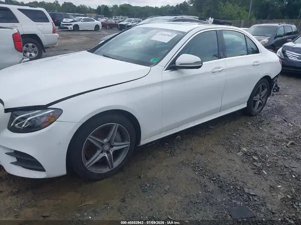 WDDZF4KB7HA025596 2017 MERCEDES-BENZ E-KLASSE - Image 2