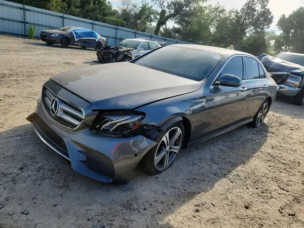 WDDZF4KB7HA076113 2017 MERCEDES-BENZ E-KLASSE - Image 1