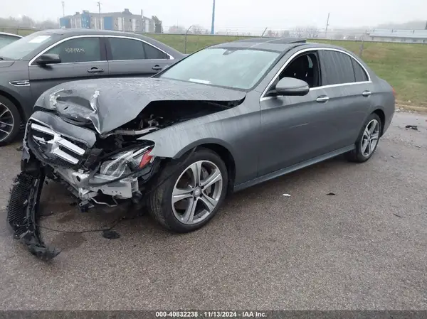 WDDZF4KB7HA095311 2017 MERCEDES-BENZ E-KLASSE - Image 2