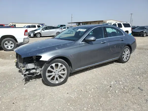 WDDZF4KB7HA159637 2017 MERCEDES-BENZ E-KLASSE - Image 1