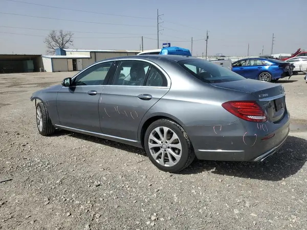 WDDZF4KB7HA159637 2017 MERCEDES-BENZ E-KLASSE - Image 2