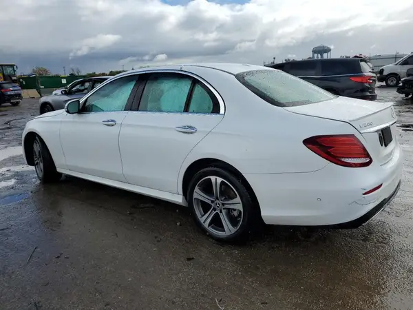 WDDZF4KB7JA343689 2018 MERCEDES-BENZ E-KLASSE - Image 2