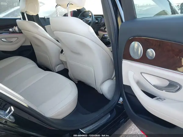WDDZF4KB8HA043847 2017 MERCEDES-BENZ E-KLASSE - Image 8