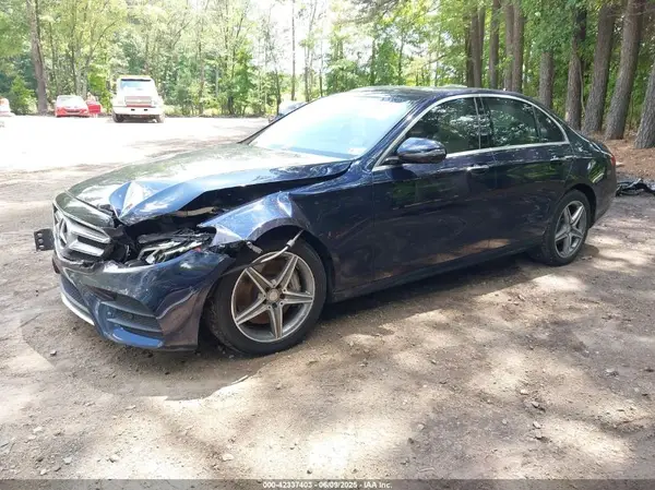 WDDZF4KB8HA062835 2017 MERCEDES-BENZ E-KLASSE - Image 2