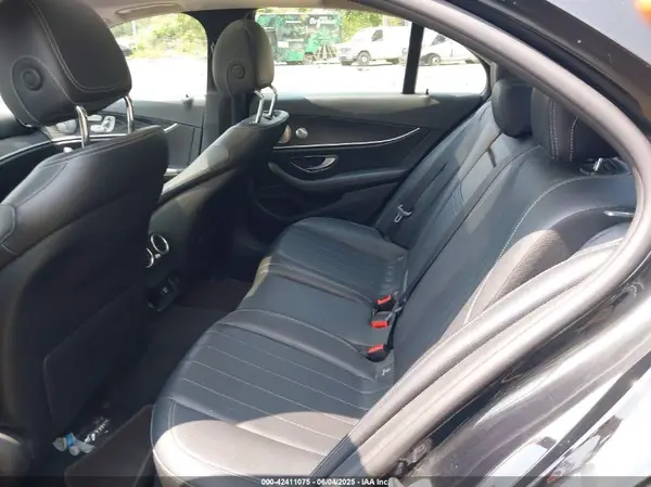 WDDZF4KB8HA125884 2017 MERCEDES-BENZ E-KLASSE - Image 8